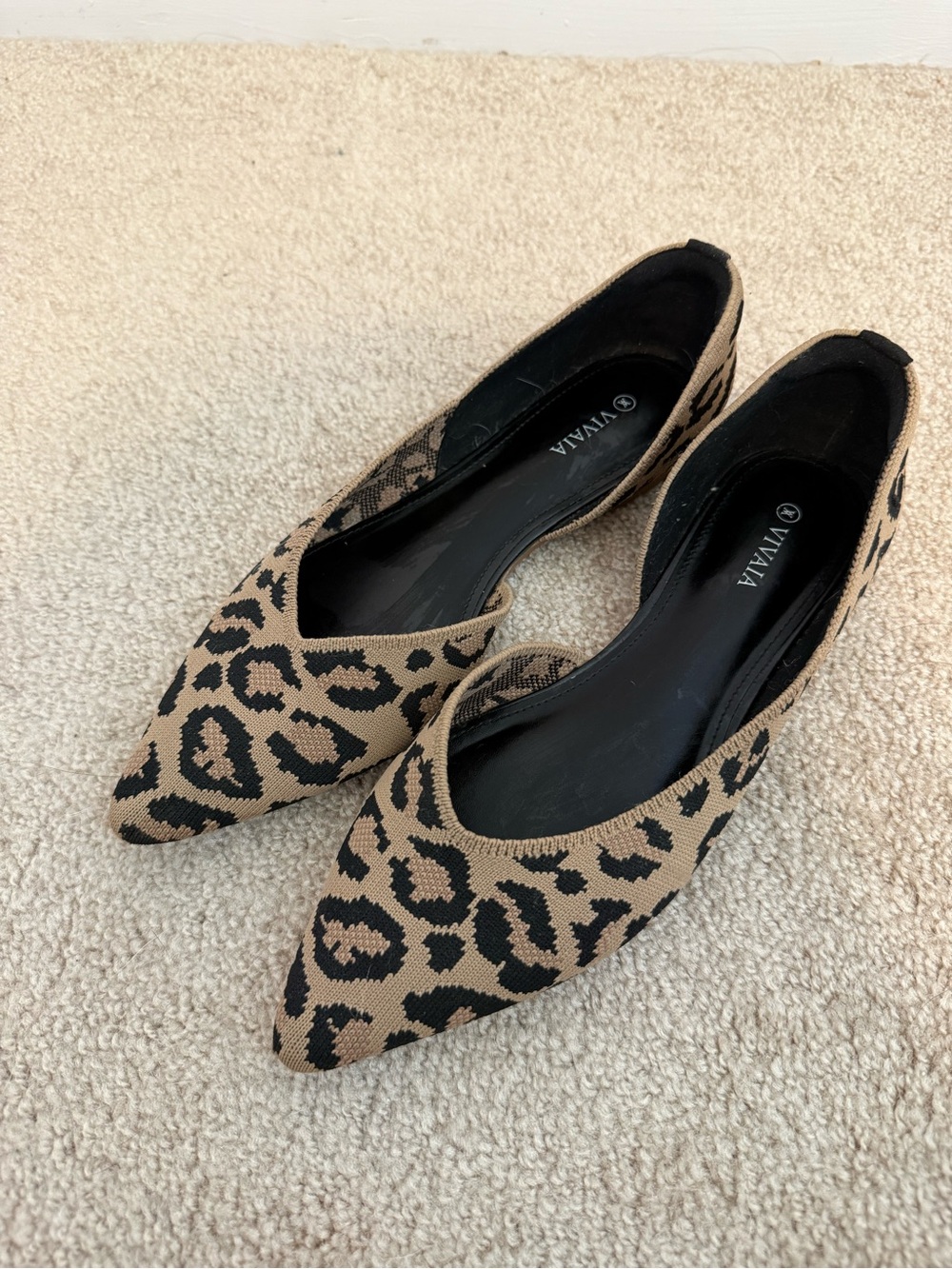 VIVIA NWOT NEVER WORN SZ 39